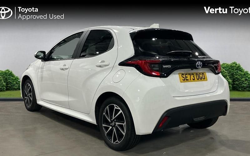 Used Toyota Yaris Hybrid Design 116 HP (85 kW) 2026 Hatchback