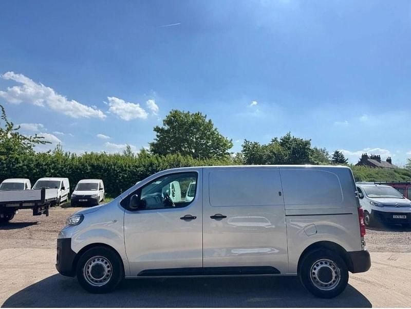 Used Peugeot Expert 120 HP (88 kW) 2019 Silver Van