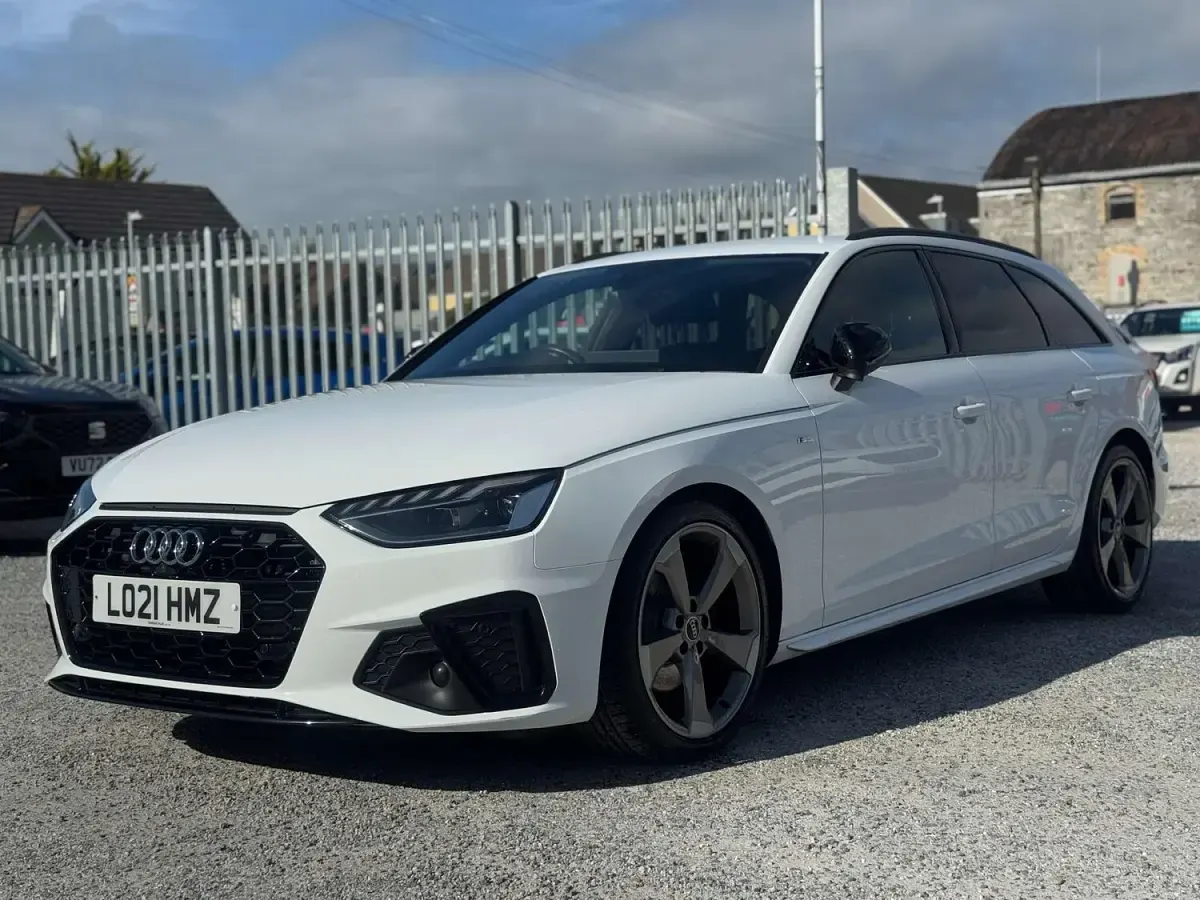 Used Audi A4 Black Edition 150 HP (110 kW) 2021 White Estate