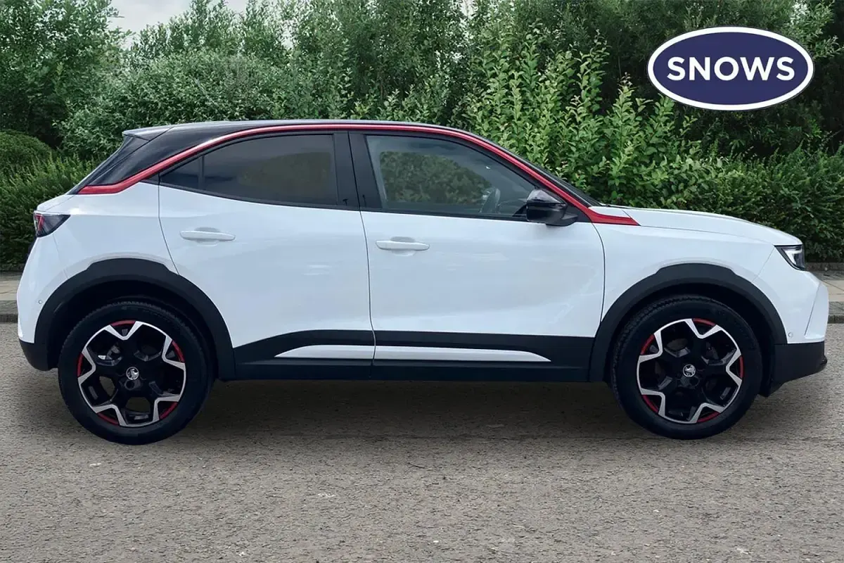 Used Vauxhall Mokka SRi 130 HP (95 kW) 2022 Jade white SUV