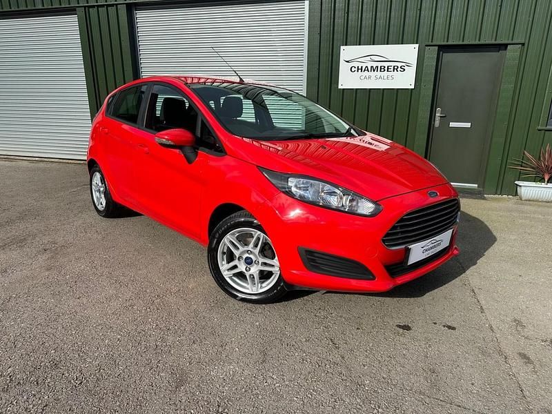 Used Ford Fiesta Style 82 HP (60 kW) 2014 Red Hatchback