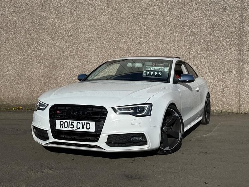 Begagnad Audi A5 Black Edition 272 HK (200 kW) 2015 Vit Sportkupé