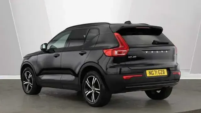 Begagnad Volvo XC40 R-Design 161 HK (118 kW) 2022 SUV