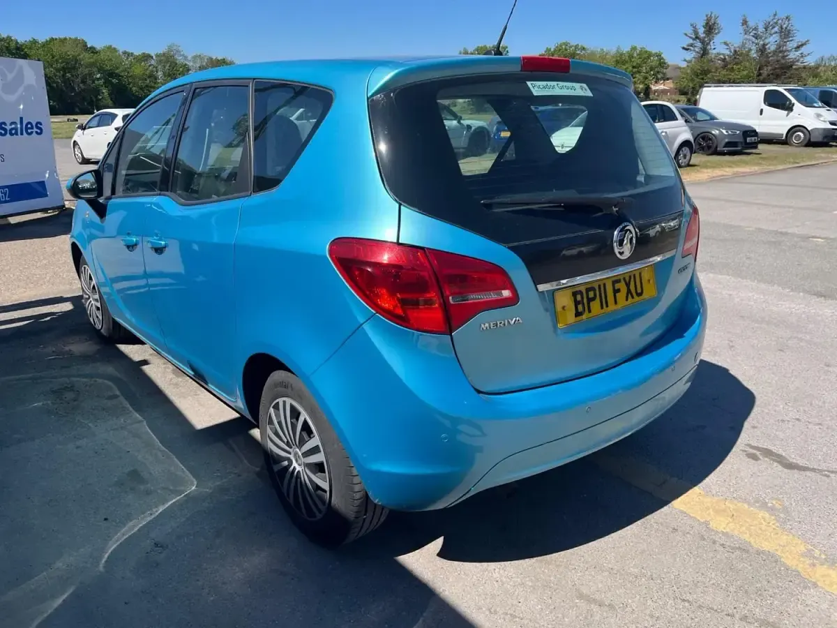 Używany Vauxhall Meriva S 2011 Niebieski Minivan