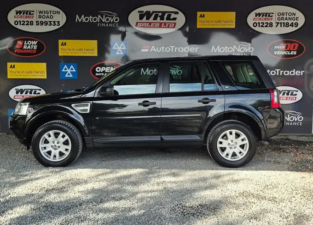 Used Land Rover Freelander 2 S 150 HP (110 kW) 2012 Black SUV
