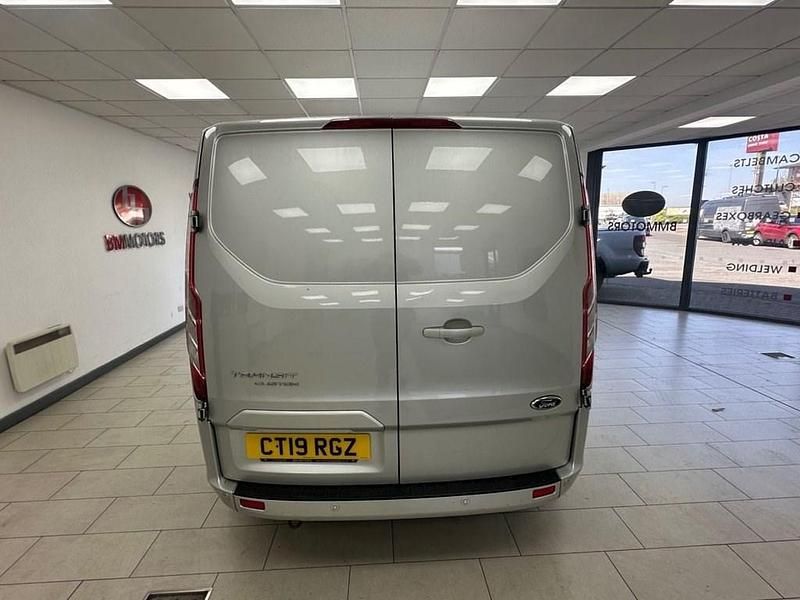 Used Ford Transit Custom Limited 130 HP (95 kW) 2019 Silver Van