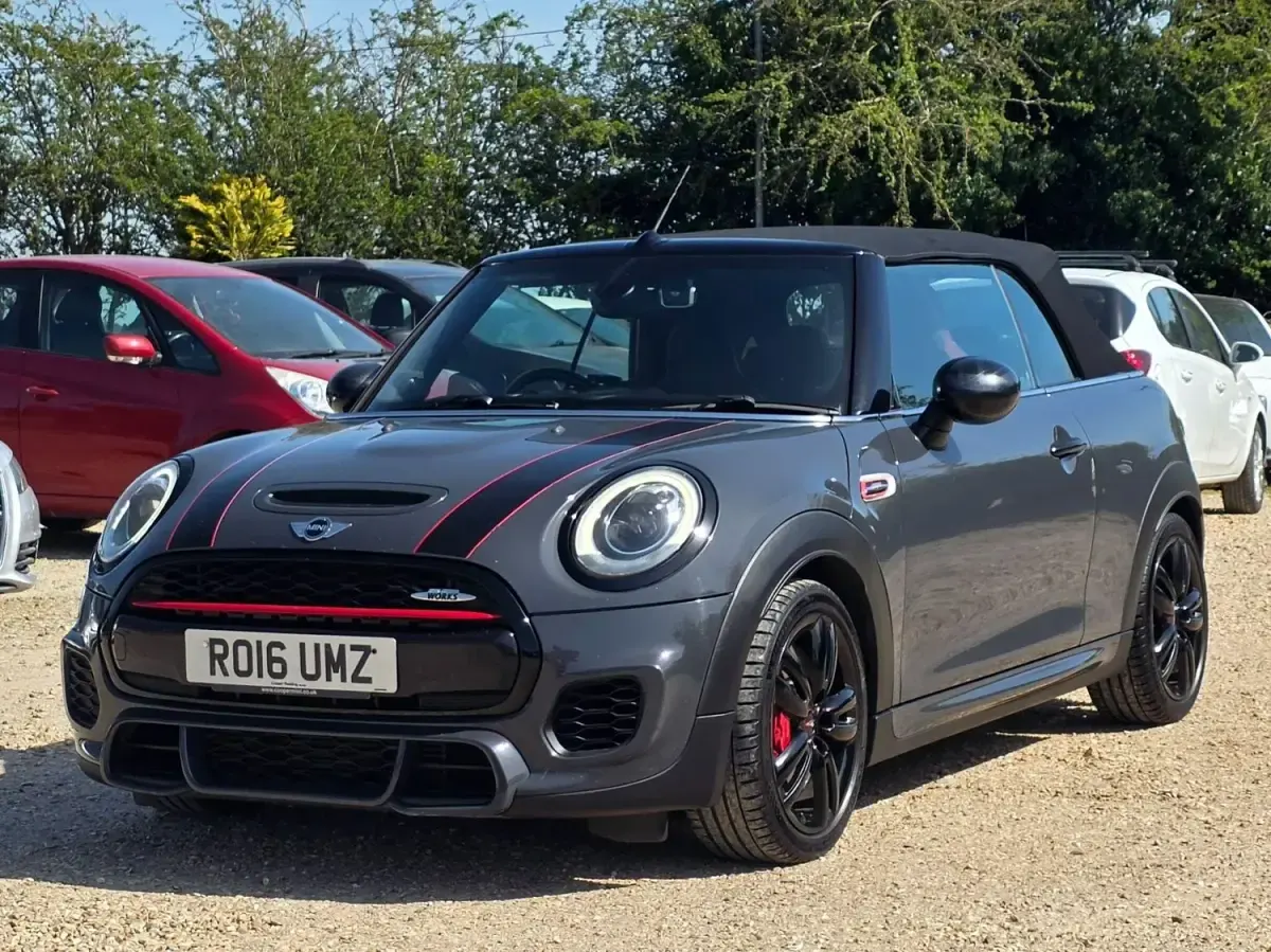 Second-hand Mini John Cooper Works Cabriolet 231 CP (169 kW) 2016 Gri Cabrio