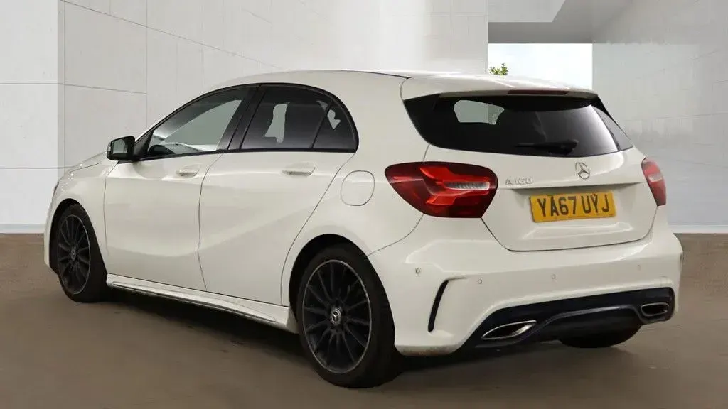 Used Mercedes A160 AMG line 102 HP (75 kW) 2018 White Hatchback
