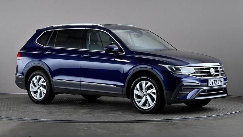 Used VW Tiguan Allspace Life 150 HP (110 kW) 2022 Blue SUV