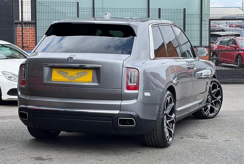 Used Rolls Royce Cullinan 563 HP (414 kW) 2020 Jubilee silver SUV