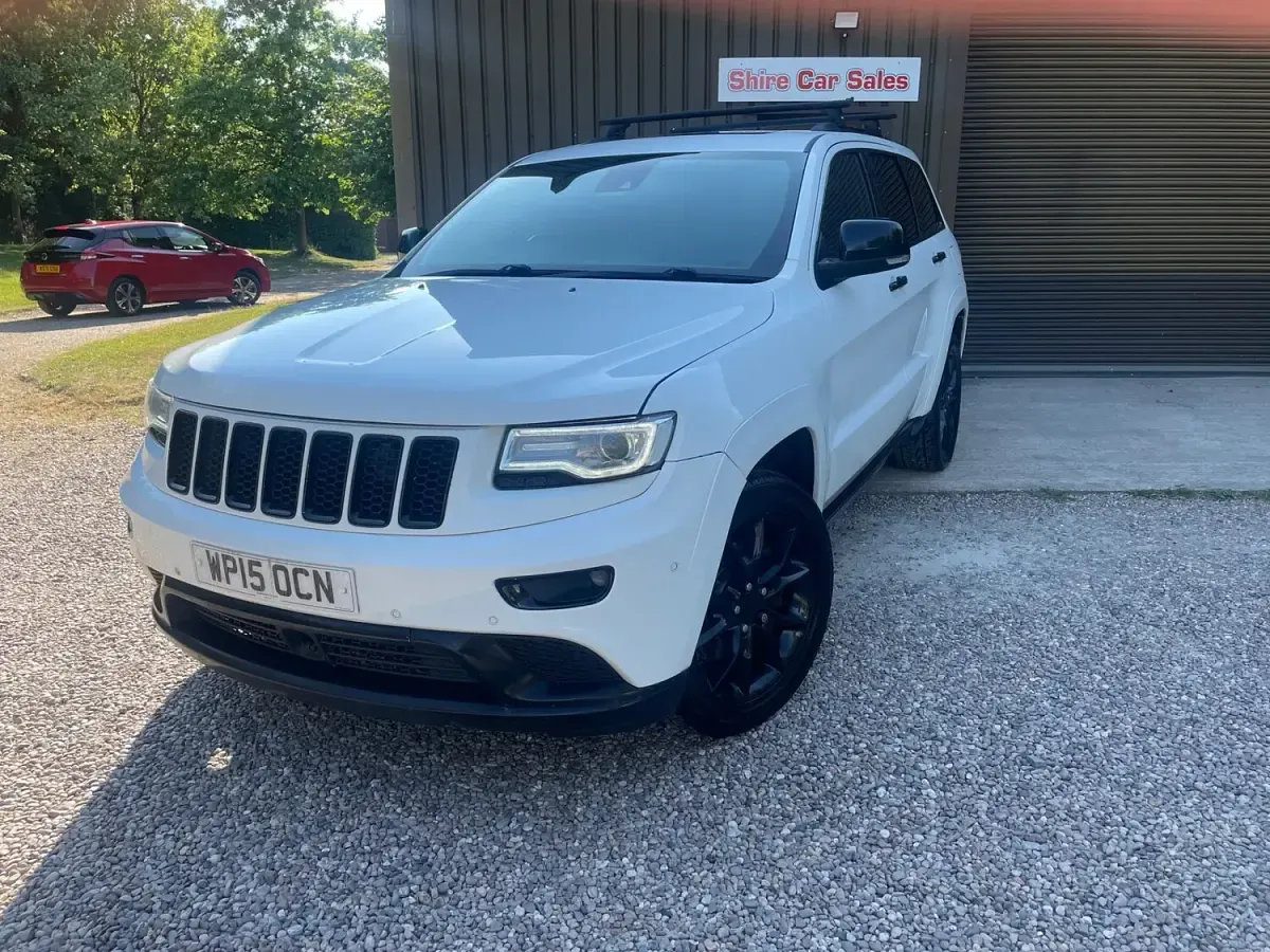 Used Jeep Grand Cherokee Summit 247 HP (181 kW) 2015 White SUV