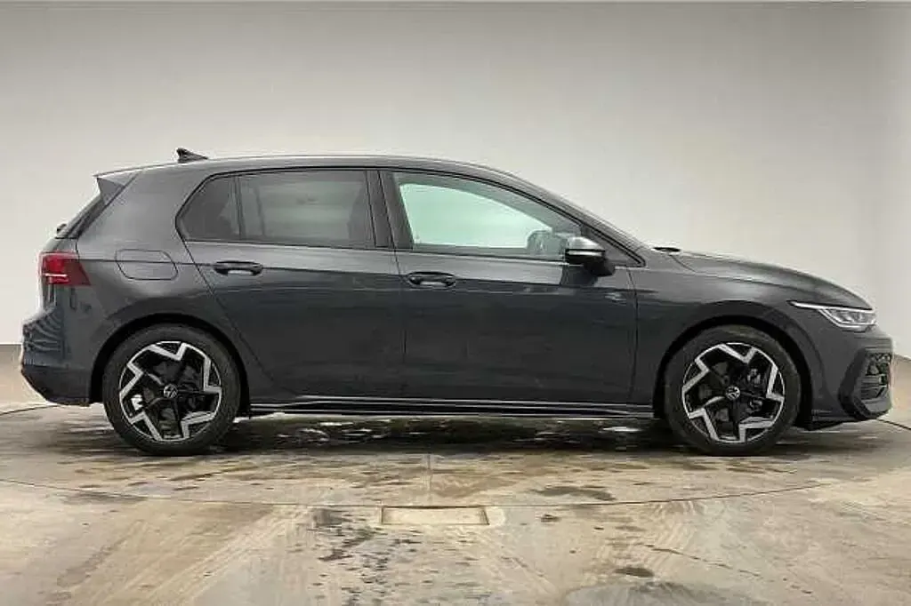 Used VW Golf VIII R-line 150 HP (110 kW) 2025 Grey Hatchback