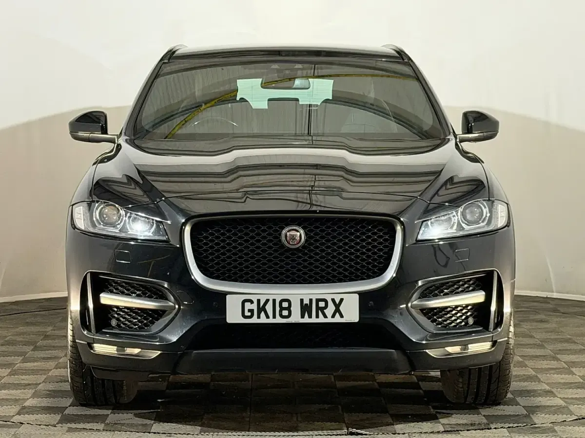 Used Jaguar F-Pace R-Sport 180 HP (132 kW) 2018 Black SUV