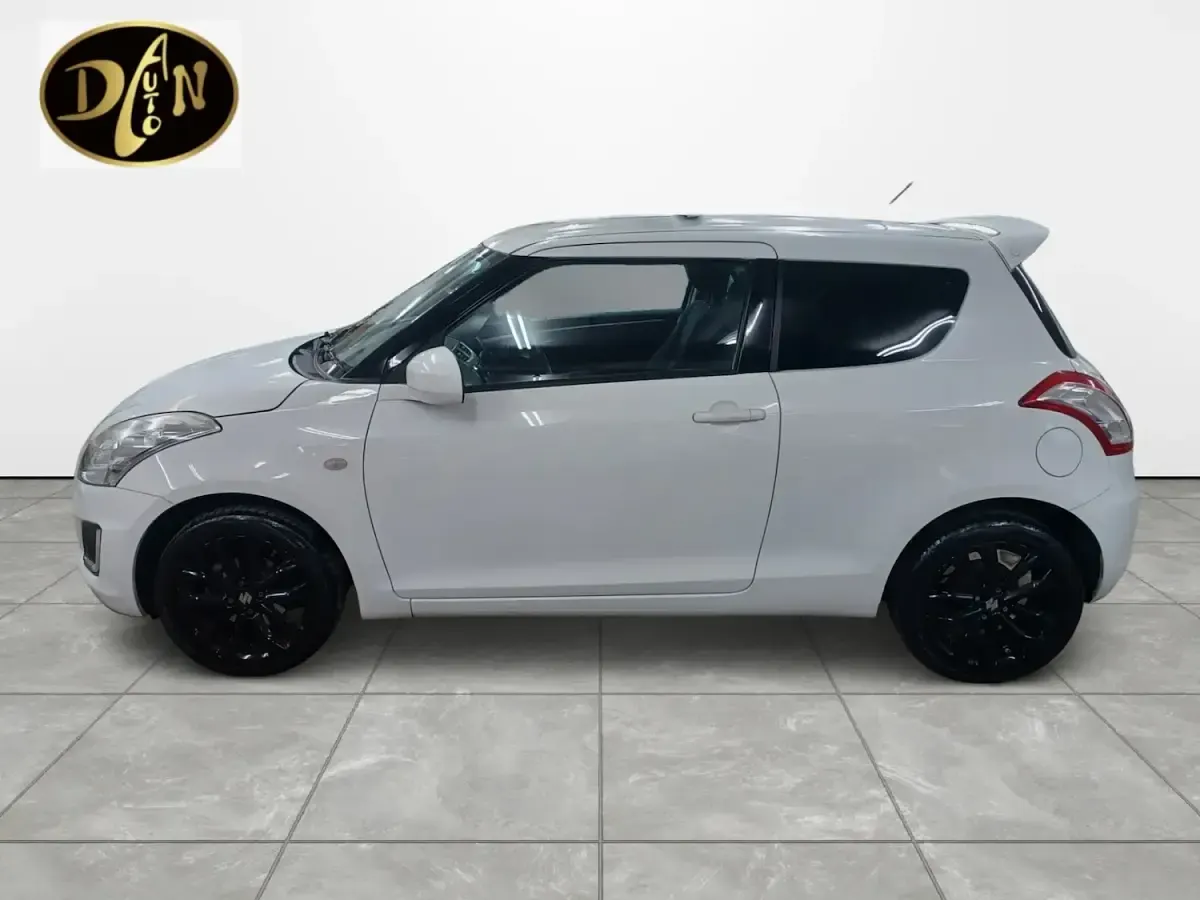 Used Suzuki Swift SZ3 94 HP (69 kW) 2015 White Hatchback