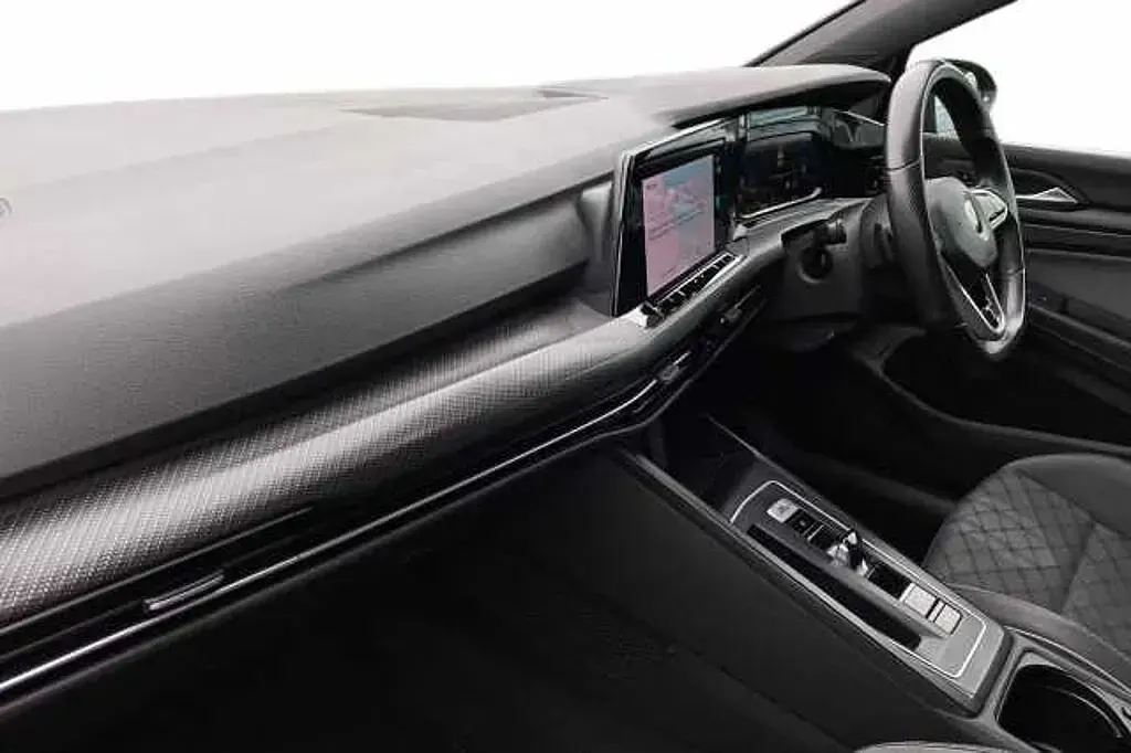 Used VW Golf VII R-line 150 HP (110 kW) 2020 Black Hatchback