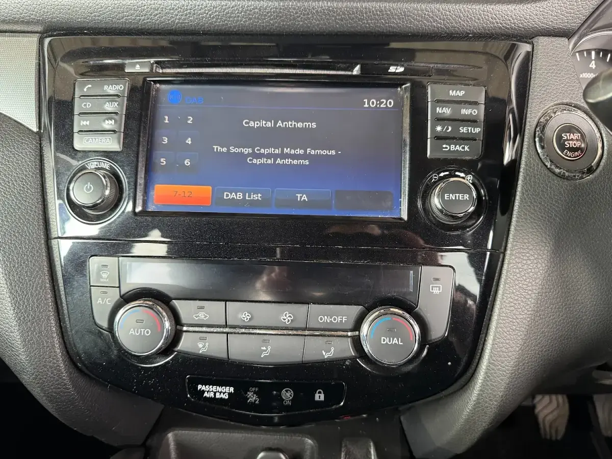 Used Nissan Qashqai N-Connecta 2018 Black SUV
