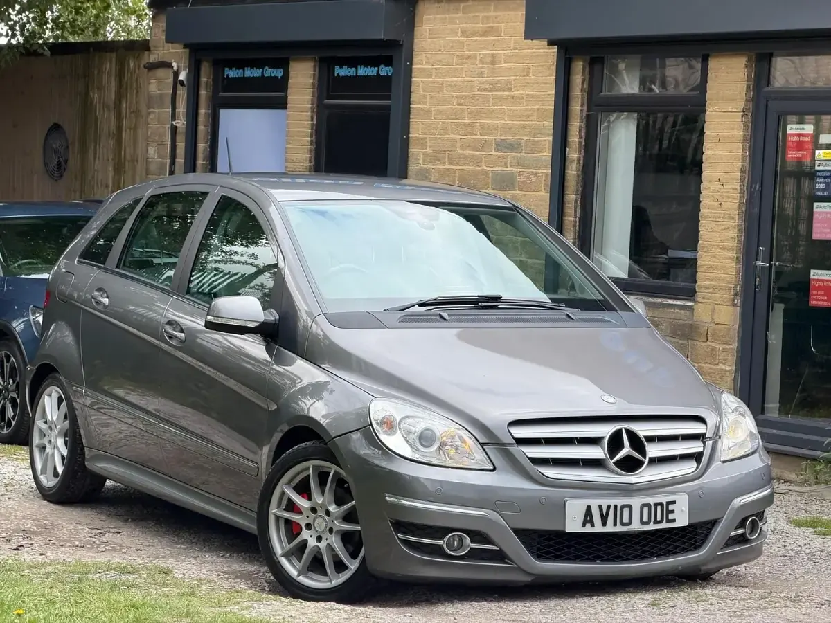 Used Mercedes B200 2010 Grey MPV