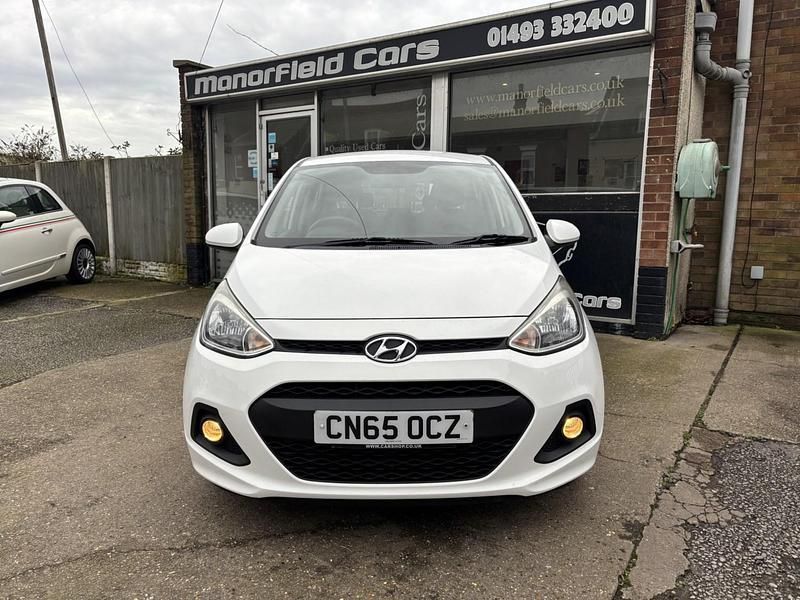 Used Hyundai i10 SE 2015 White Hatchback