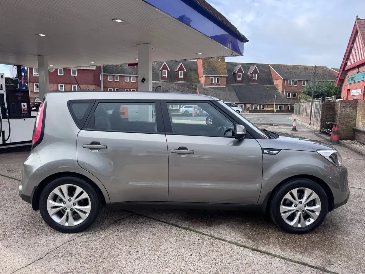 Used Kia Soul Plus 132 HP (97 kW) 2015 Silver SUV