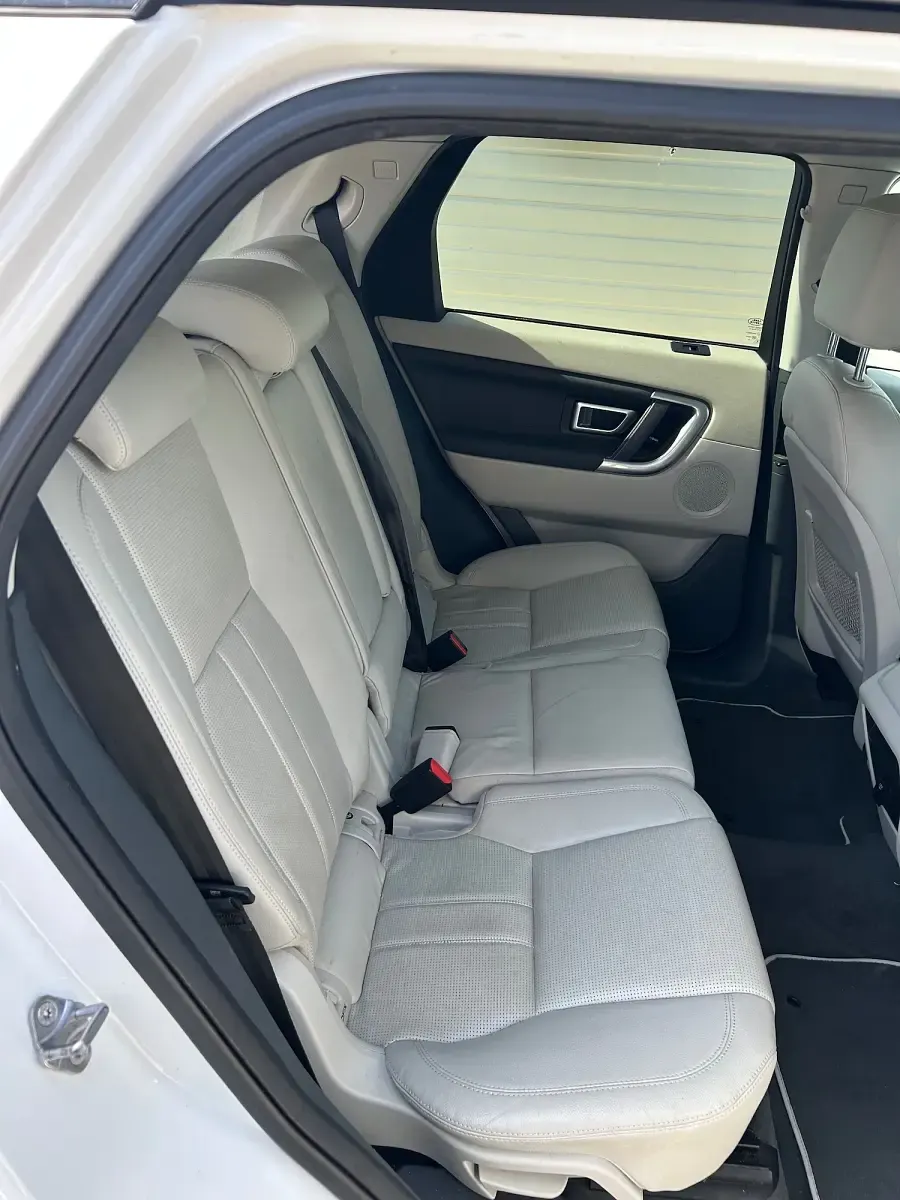 Used Land Rover Discovery 4 HSE 2016 White SUV