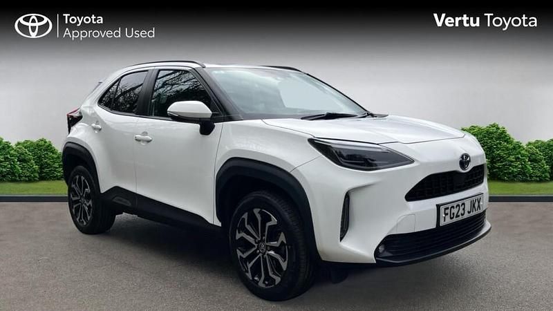 Used Toyota Yaris Hybrid Design 116 HP (85 kW) 2023 Estate