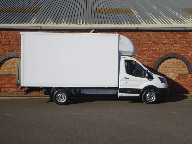 Usado Ford Transit 130 HP (95 kW) 2021 Branco Cabrios