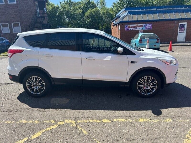White Used 2013 Ford Kuga Titanium SUV | £5,290 (Good price) - Image 1/4