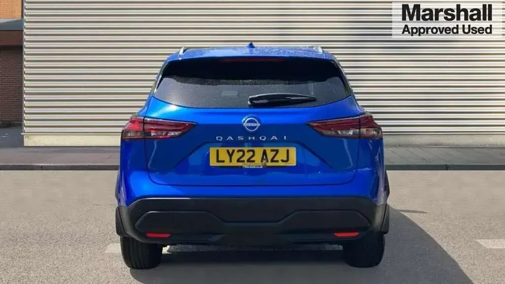 Used Nissan Qashqai Acenta Premium 138 HP (101 kW) 2022 Blue SUV