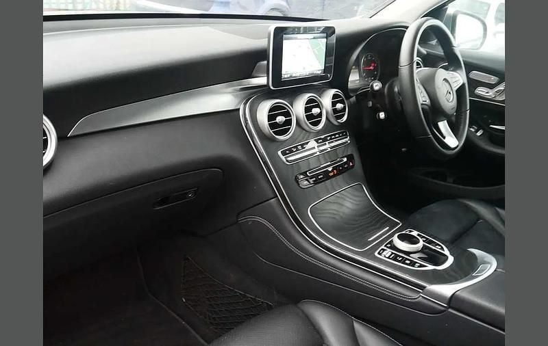 Used Mercedes GLC220 Premium 168 HP (123 kW) 2019 Grey SUV
