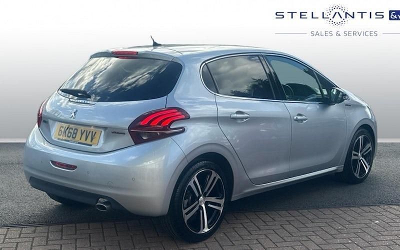Used Peugeot 208 GT-line 109 HP (80 kW) 2019 Grey Hatchback