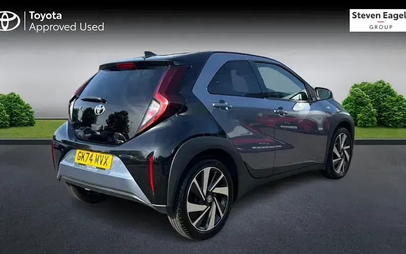 Used Toyota Aygo X 72 HP (52 kW) 2024 Grey SUV