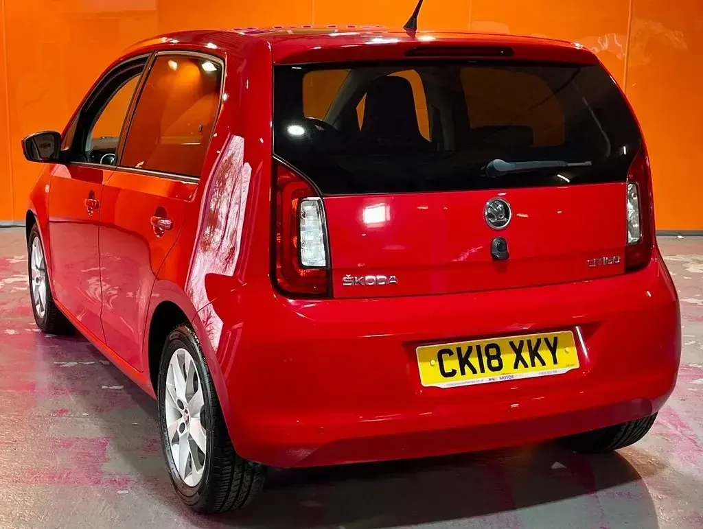 Used Skoda Citigo SE L 60 HP (44 kW) 2018 Red Hatchback