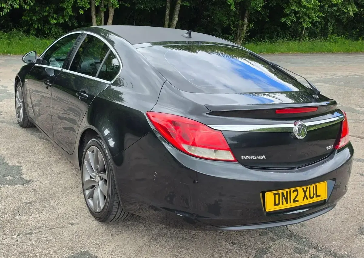 Used Vauxhall Insignia SRi 2012 Black Hatchback