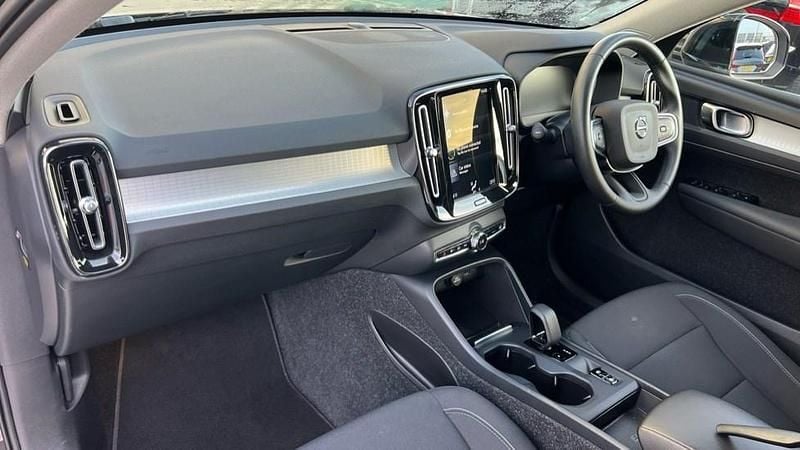 Used Volvo XC40 Inscription 211 HP (155 kW) 2021 Black SUV