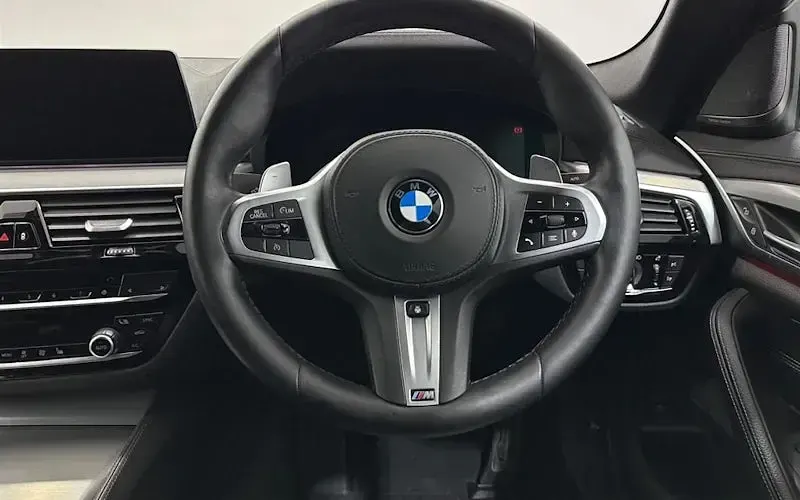 Used BMW 520 M Sport 190 HP (139 kW) 2019 White Sedan
