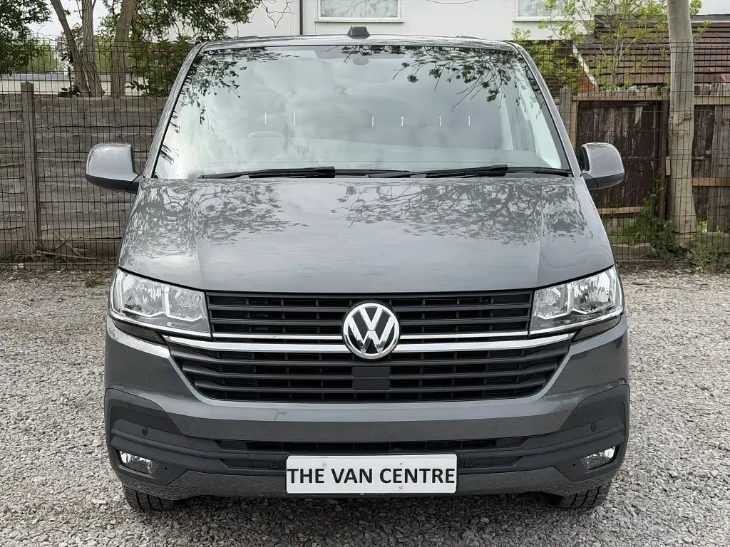Używany VW Transporter Highline 150 KM (110 kW) 2021 Szary Van