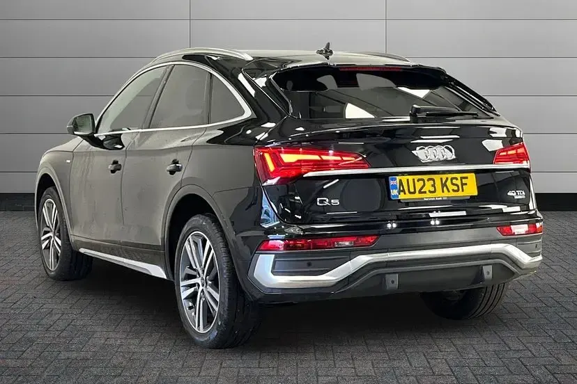 Used Audi Q5 Sportback S-Line 201 HP (147 kW) 2023 Mythos black SUV