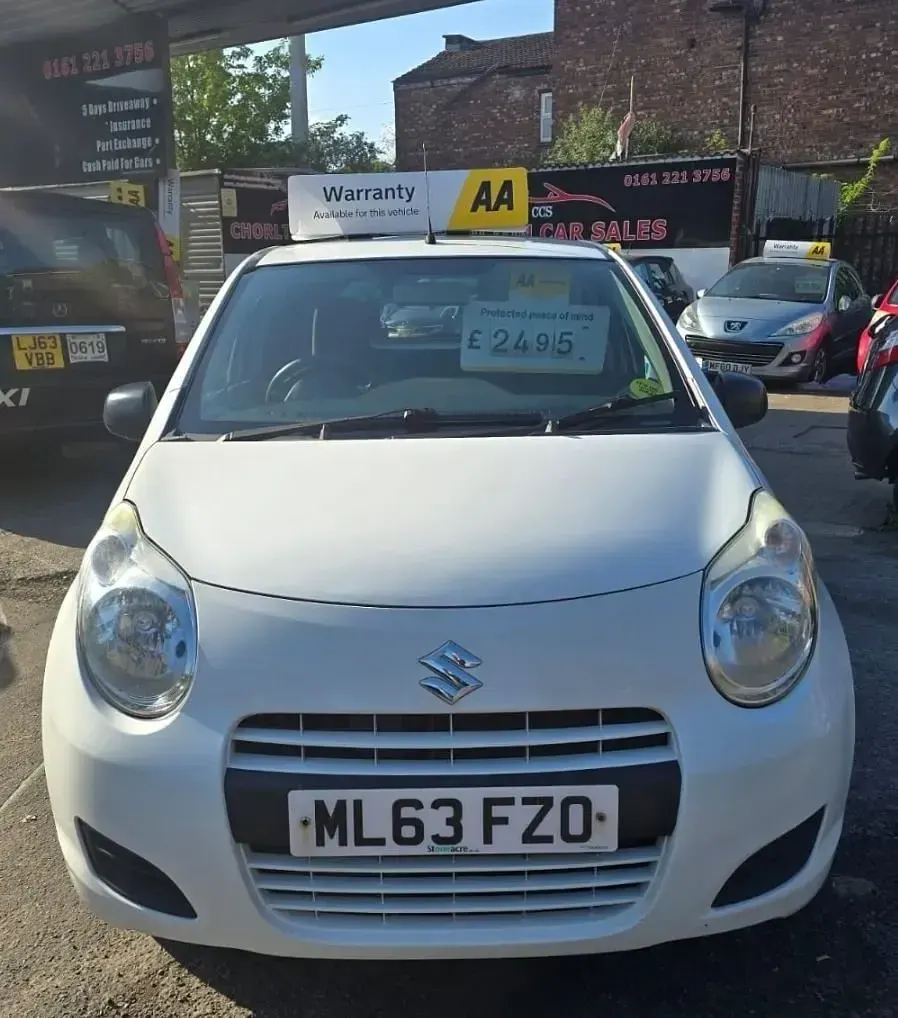 Used Suzuki Alto 68 HP (50 kW) 2013 White Hatchback