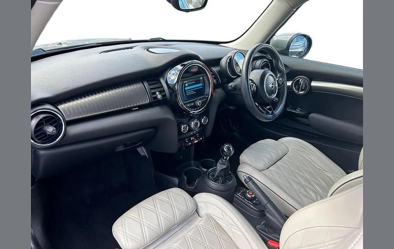 Used Mini Cooper Exclusive 134 HP (98 kW) 2019 Grey Hatchback