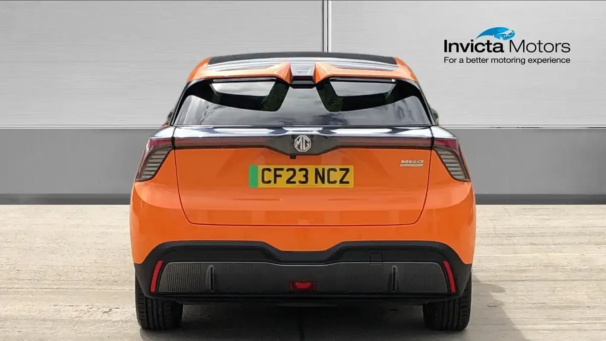 Used MG MG4 EV Trophy 150 kW (204 HP) 2023 Orange Hatchback