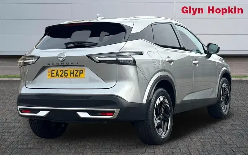New Nissan Qashqai N-Connecta 140 HP (102 kW) 2026 Silver SUV