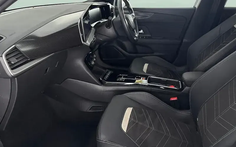 Usado Vauxhall Mokka Ultimate 100 kW (136 HP) 2025 SUV