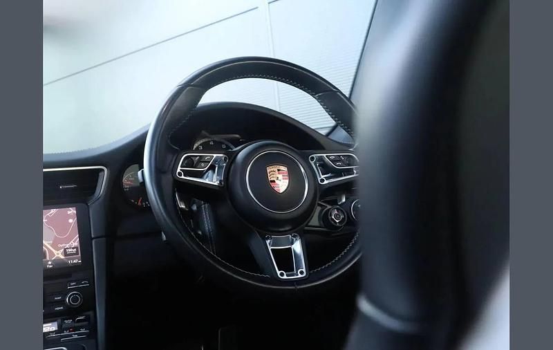 Used Porsche 911 532 HP (391 kW) 2018 Yellow Coupe