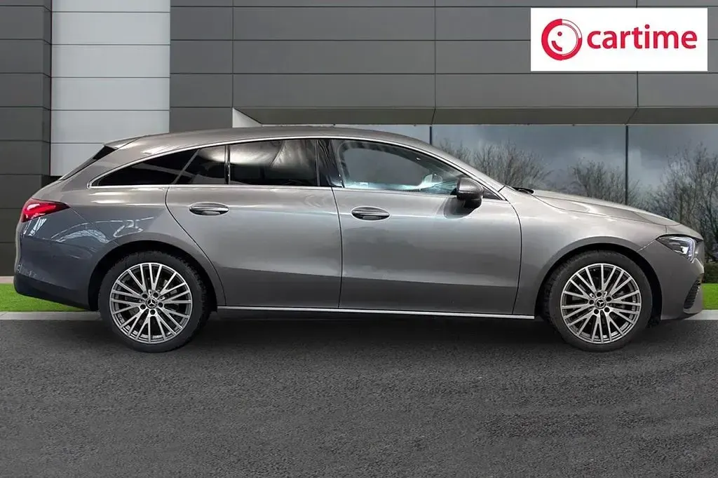 Used Mercedes CLA180 Shooting Brake Executive 148 HP (108 kW) 2025 Grey Estate