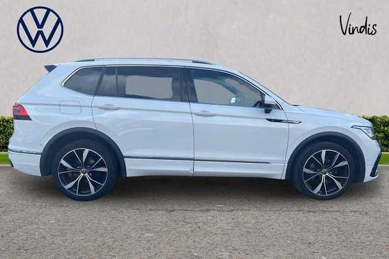 Used VW Tiguan Allspace R-line 150 HP (110 kW) 2024 White SUV