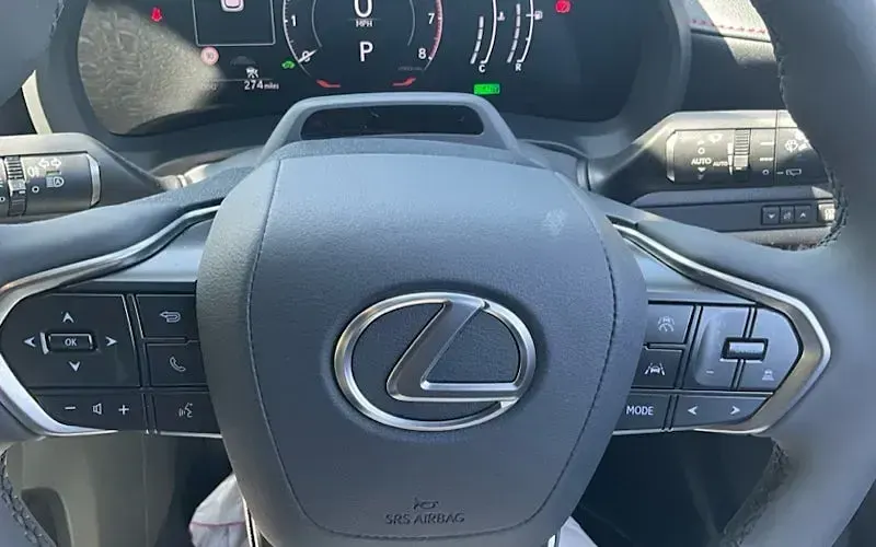 New Lexus LBX 136 HP (100 kW) 2026 Grey SUV