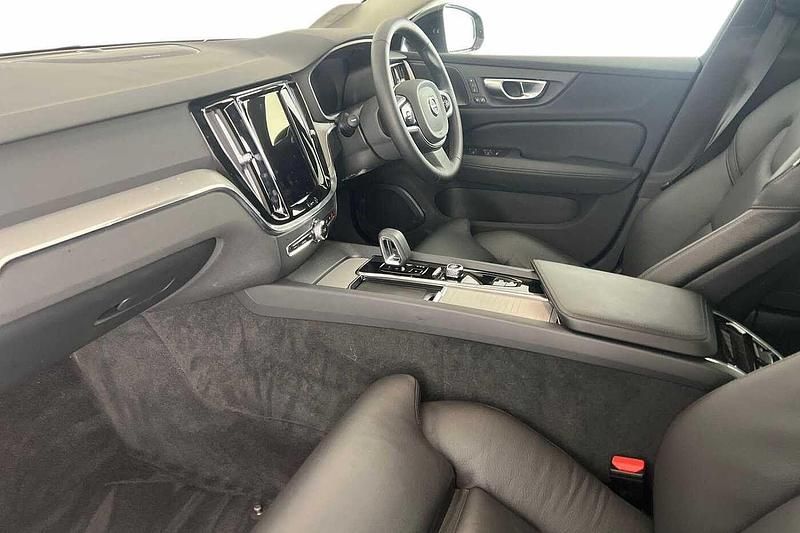 Used Volvo V60 Ultra 197 HP (144 kW) 2025 Vapour grey Estate