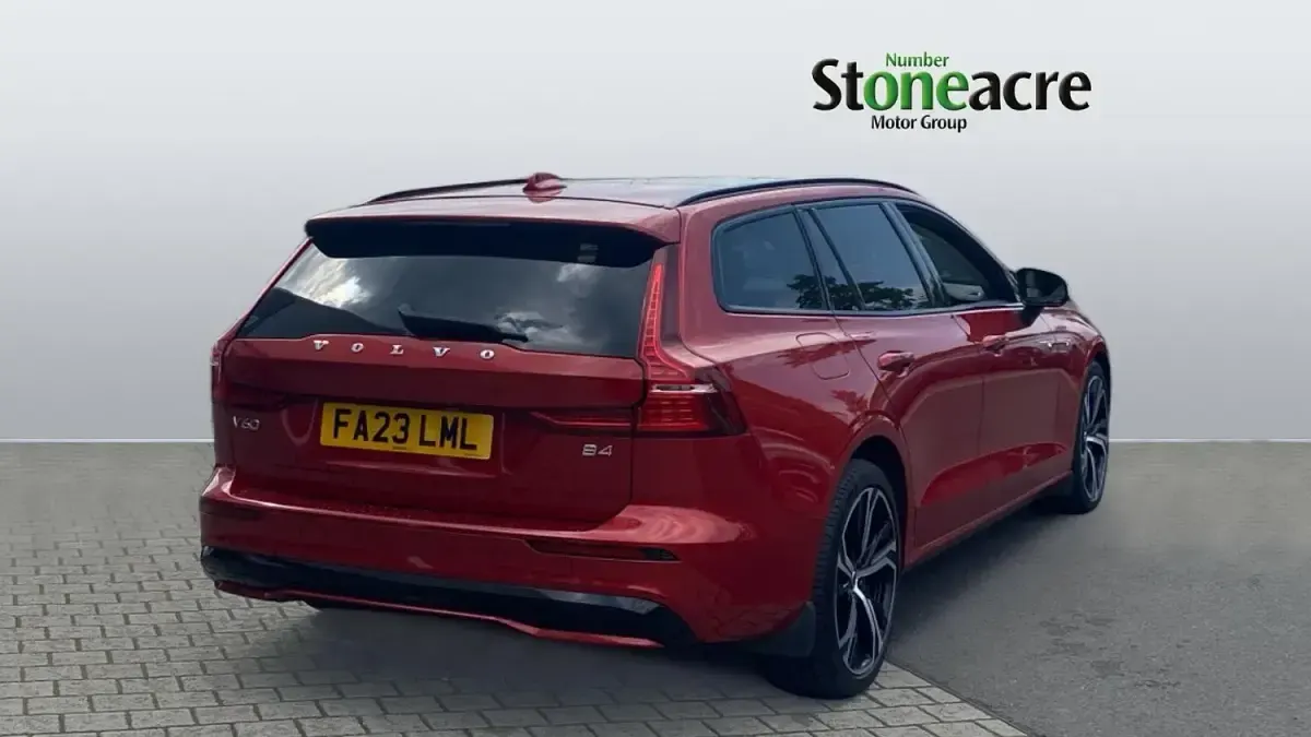 Used Volvo V60 Ultimate 2023 Red Estate