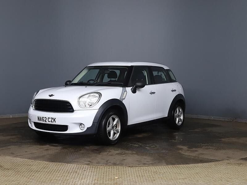 White Used 2012 Mini One D Countryman SUV | £4,499 (Expensive) - Image 1/4