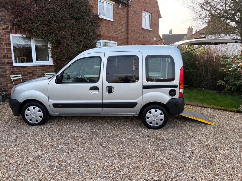 Usado Renault Kangoo Authentique 2008 Cinzento Monovolume